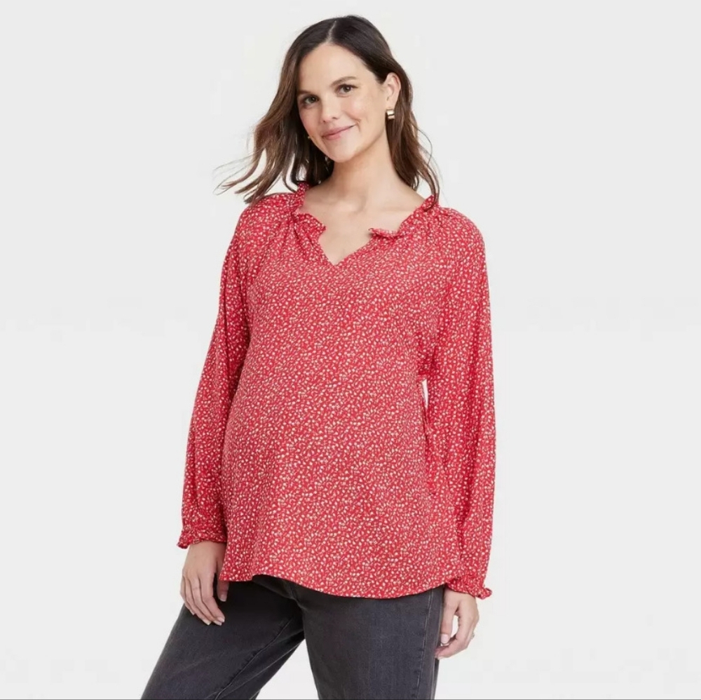 Long sleeve ruffle floral maternity top